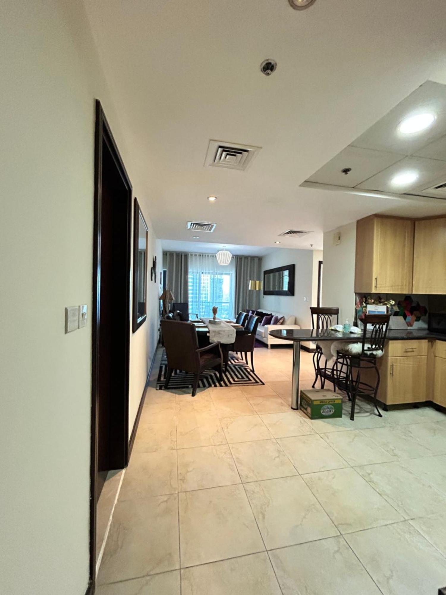 Click - Jlt - 2 Bedroom & Balcony Lakes View Entire -az Dubai