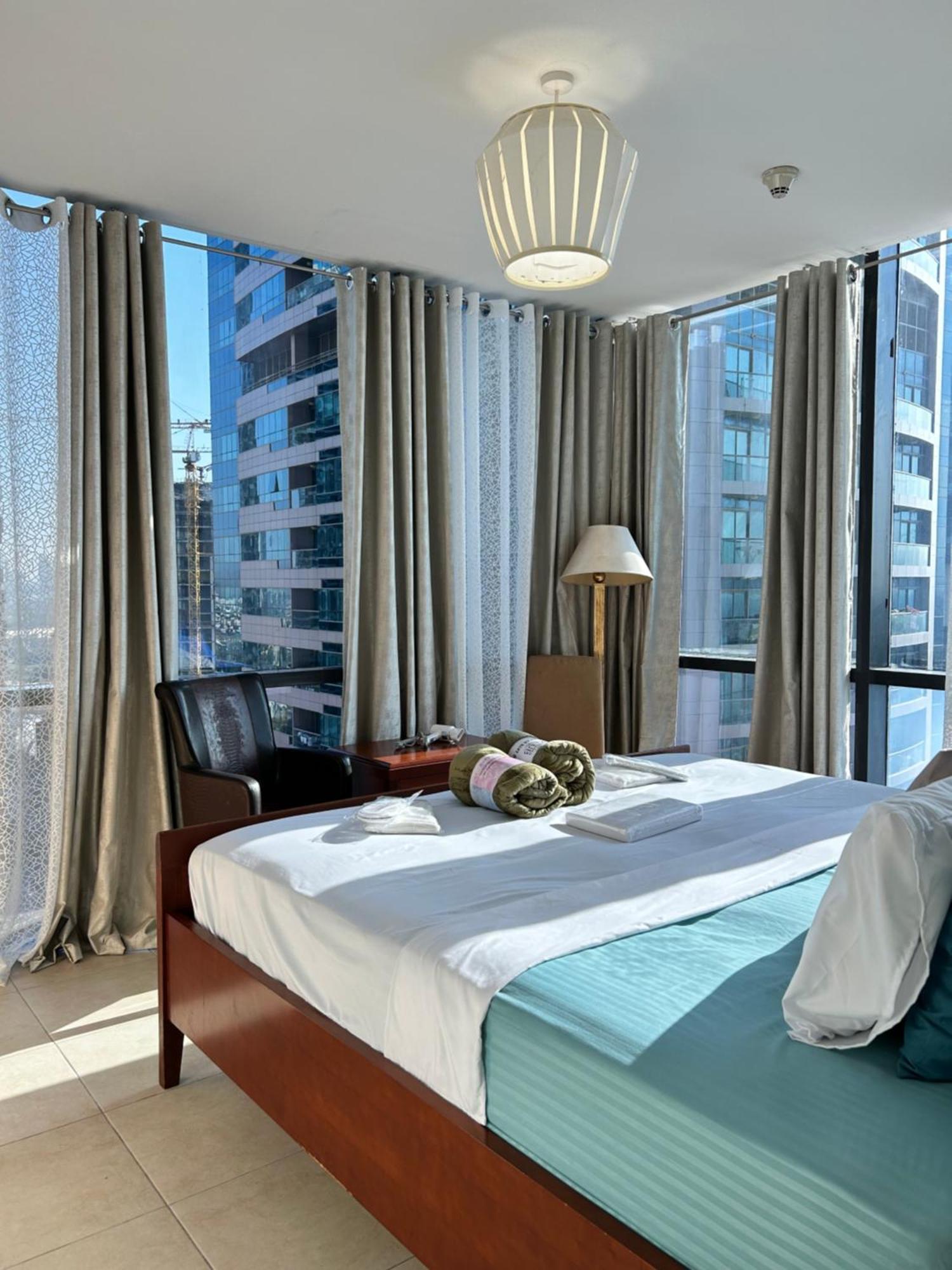 Click - Jlt - 2 Bedroom & Balcony Lakes View Entire -az Apartment Dubai