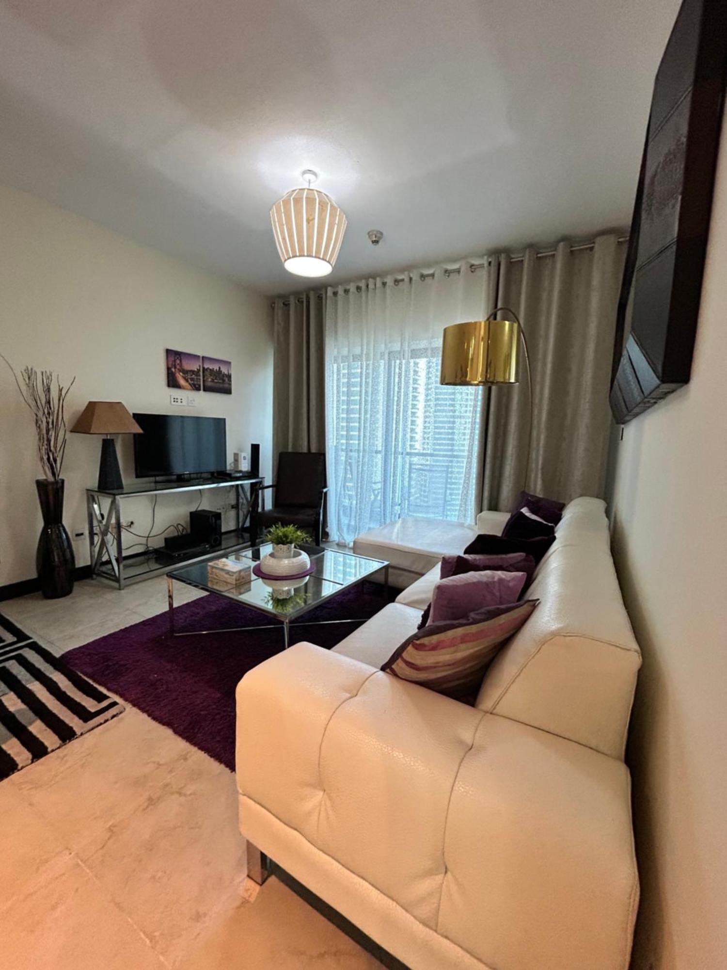 Click - Jlt - 2 Bedroom & Balcony Lakes View Entire -az Dubai