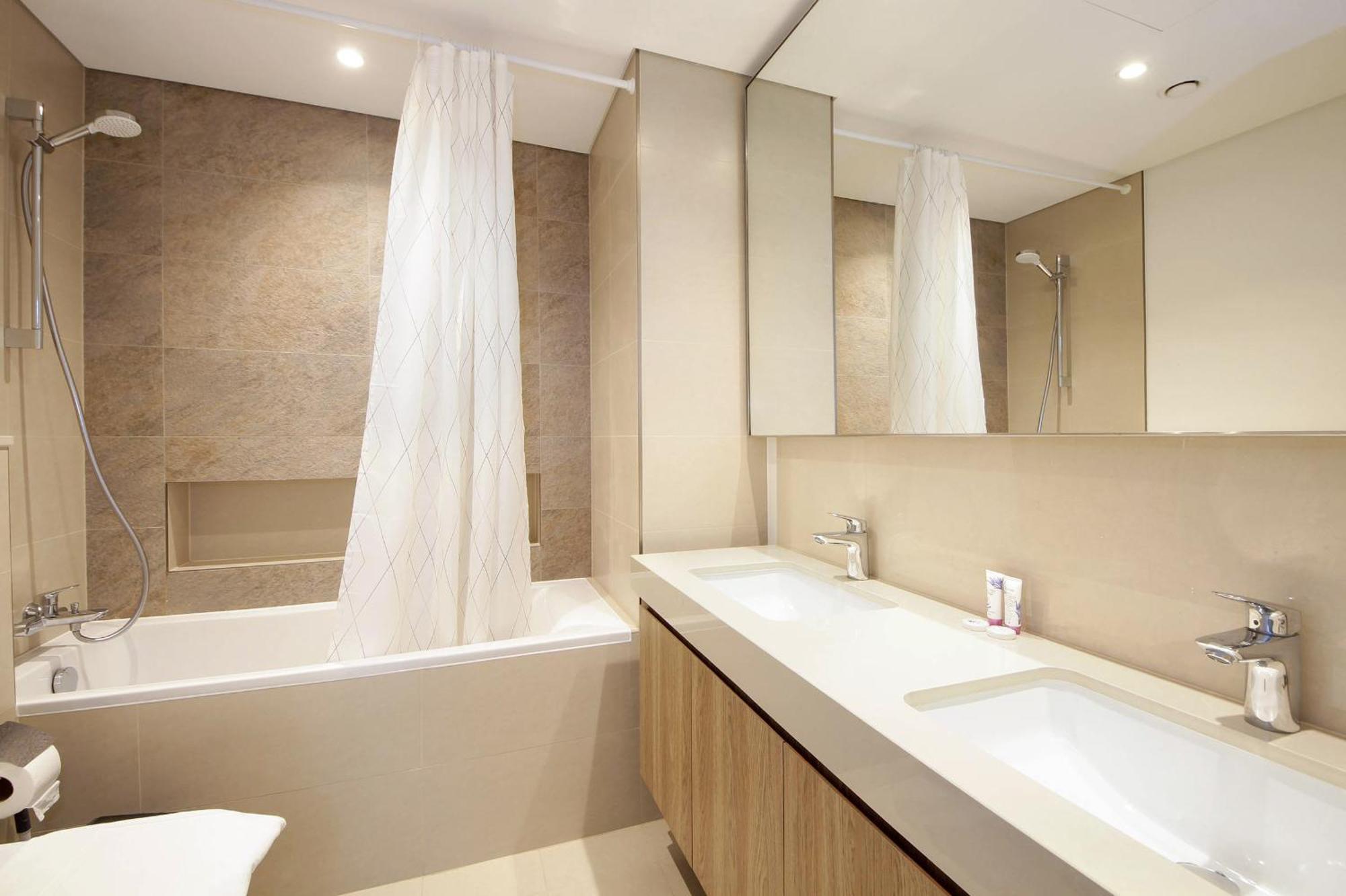 Silk Valley -2-Bedroom Downtown Views Apartment Dubai
