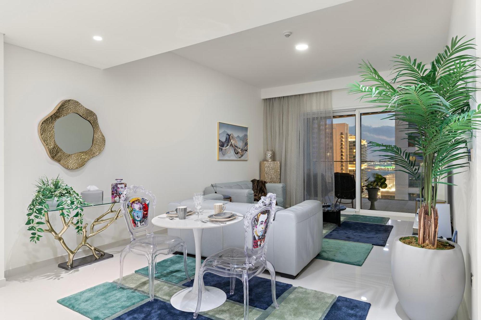 Apartment Fendi 1br With Panoramic Sea View Dubai