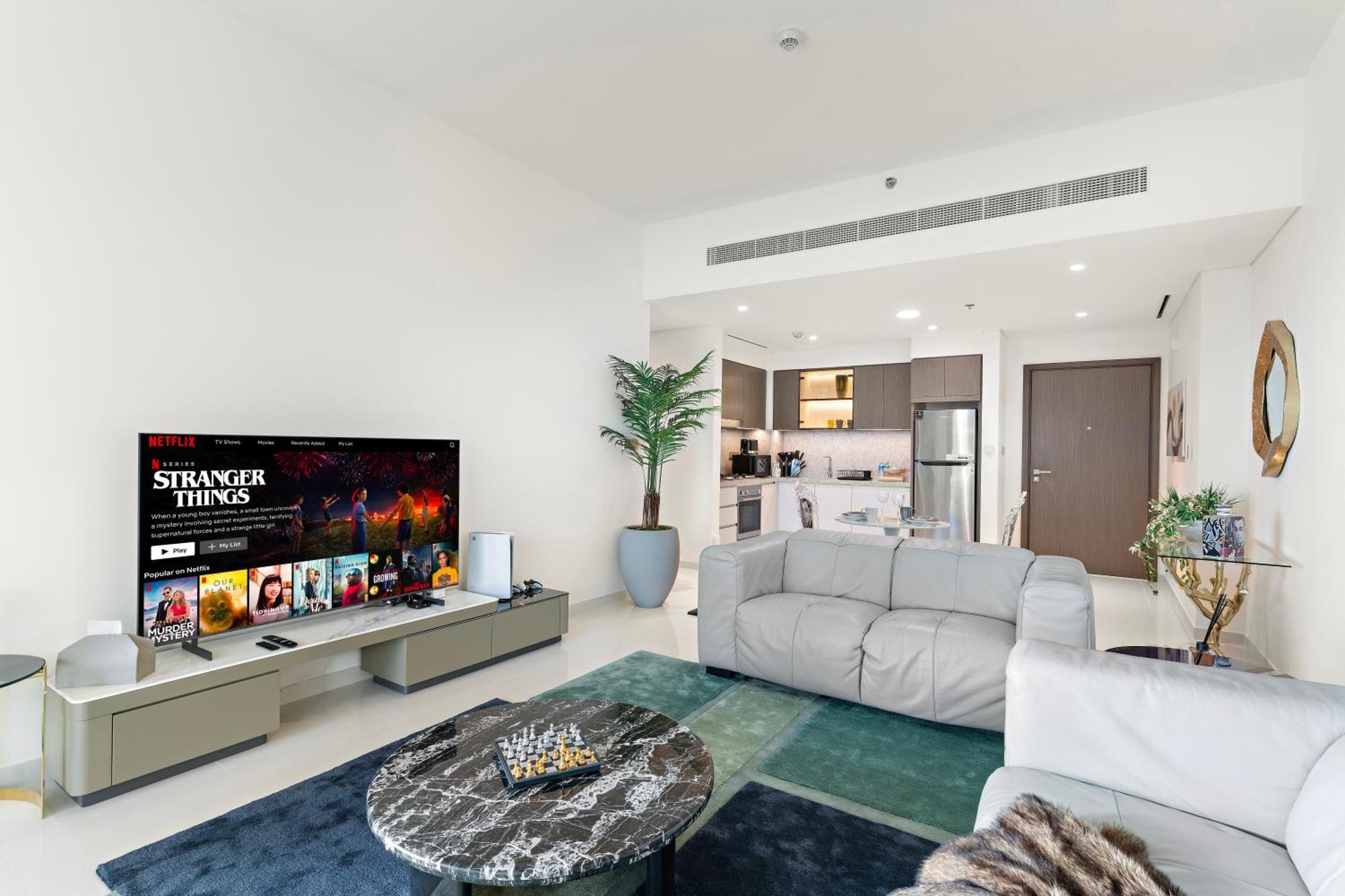 Fendi 1br With Panoramic Sea View *
