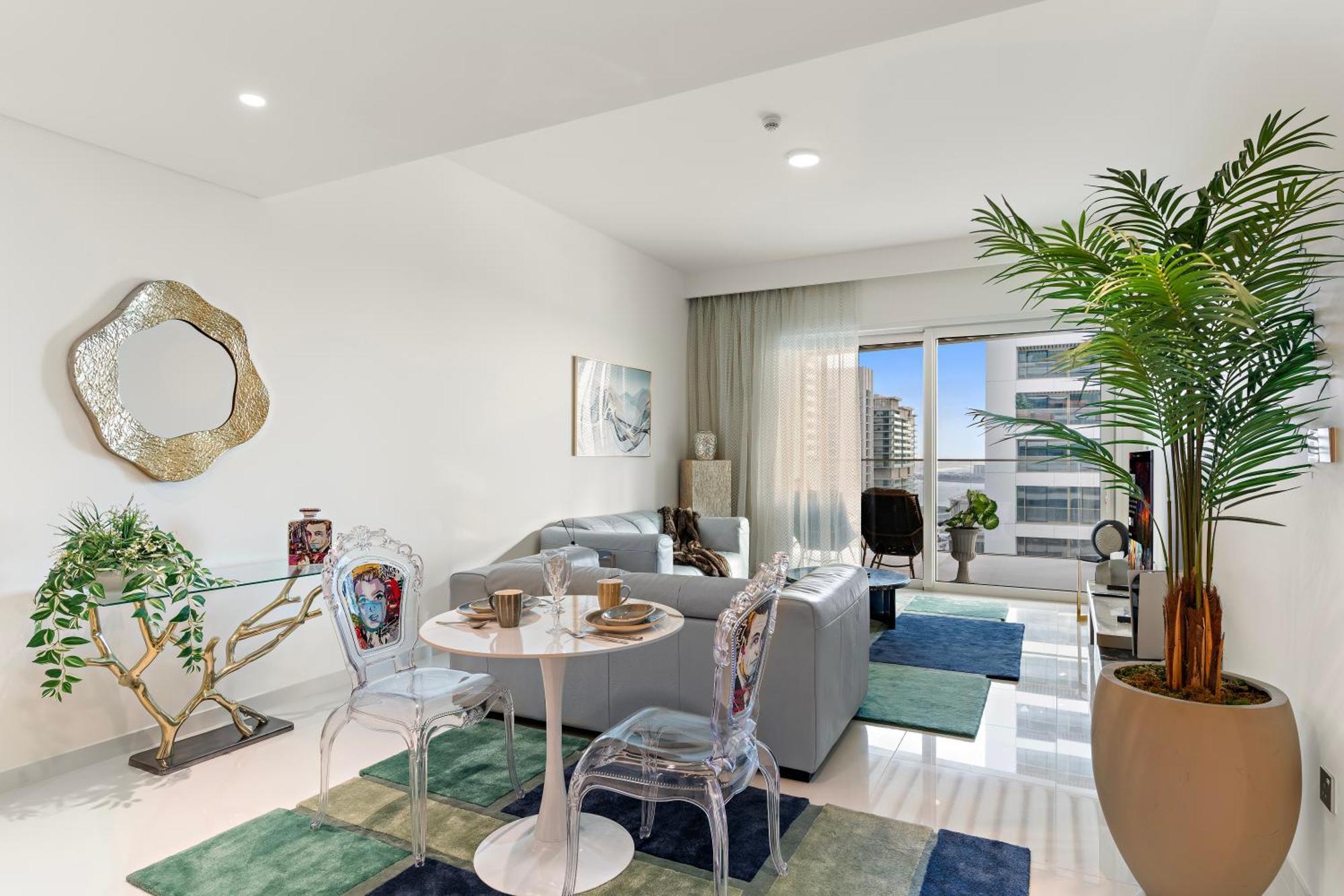 Fendi 1br With Panoramic Sea View Dubai