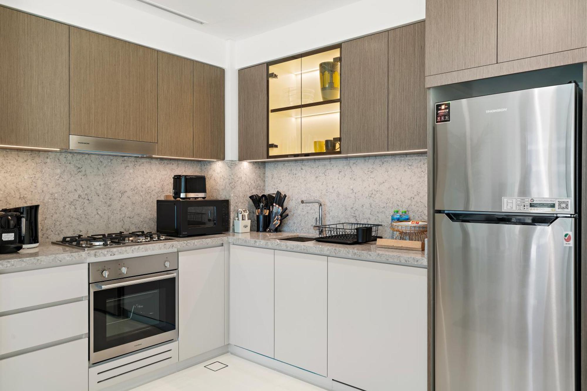 Fendi 1br With Panoramic Sea View *