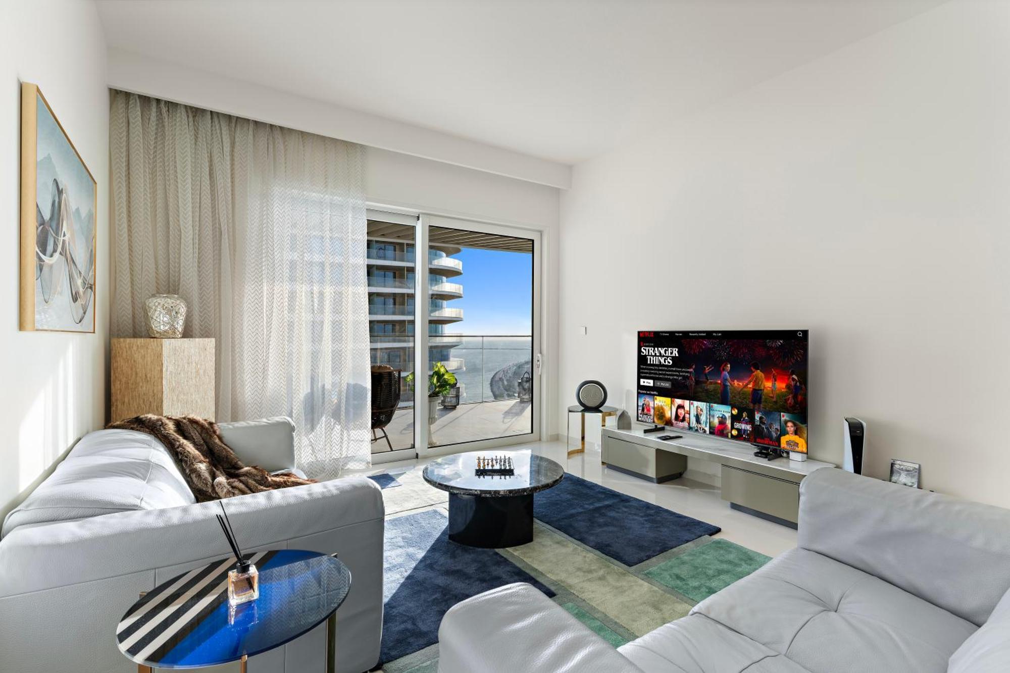 Fendi 1br With Panoramic Sea View *