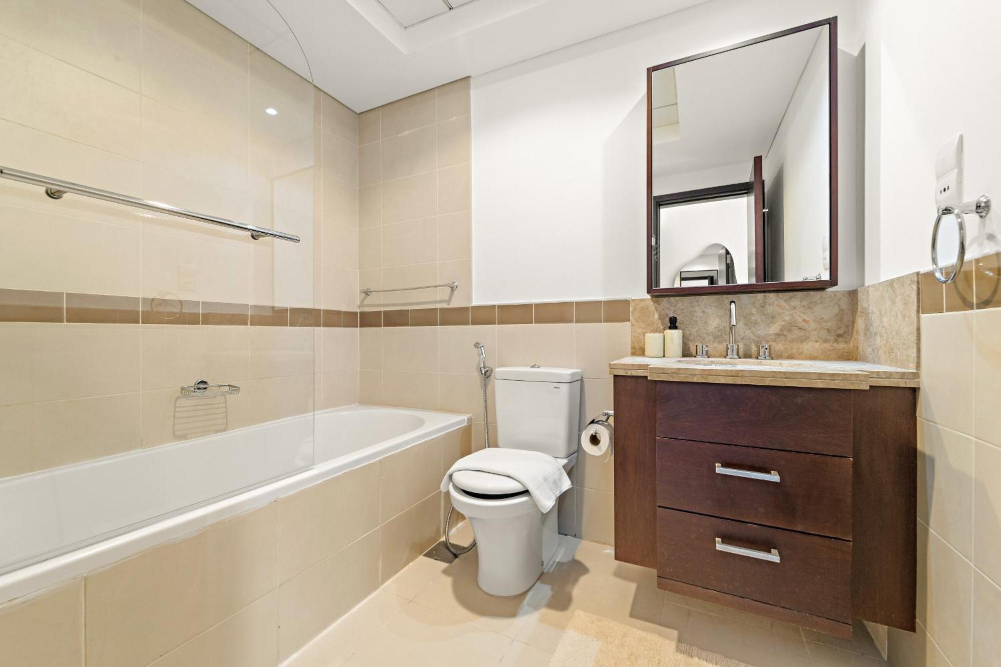 Vayk - Modern 1 Bd In Downtown Apartment Dubai