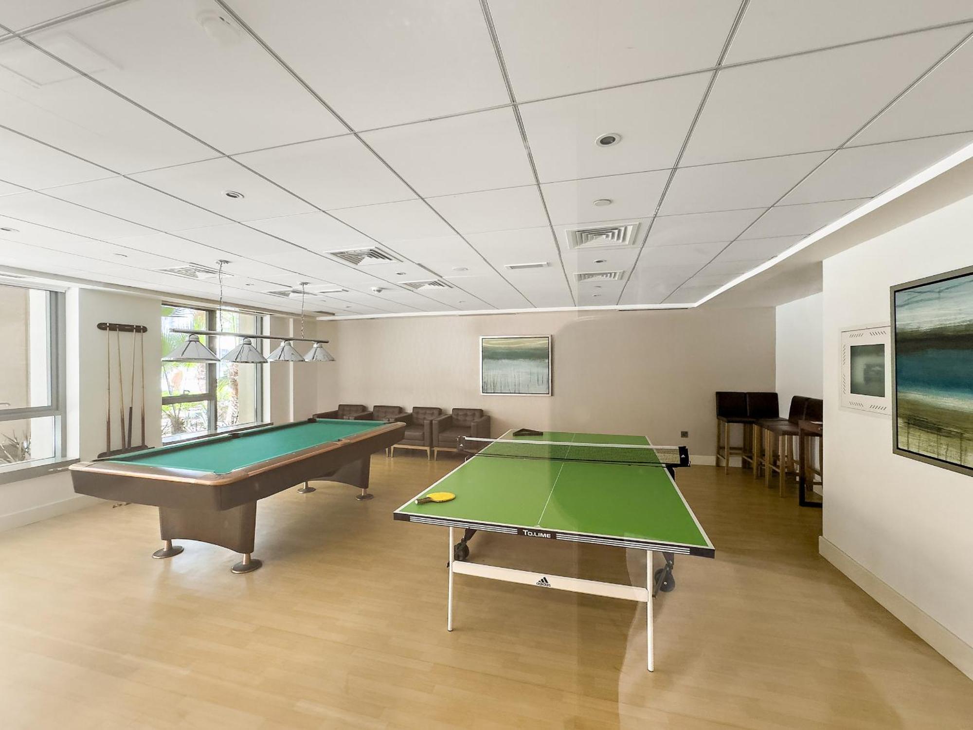 Vayk - Modern 1 Bd In Downtown Dubai
