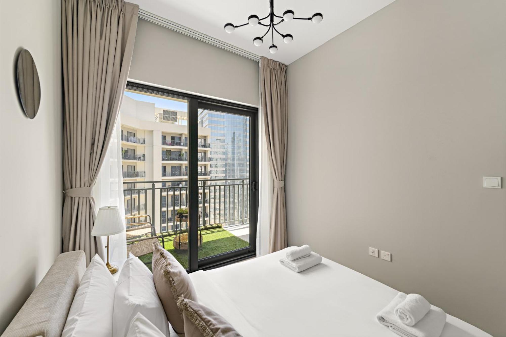 Vayk - Stylish 1 Bd In Business Bay * Dubai