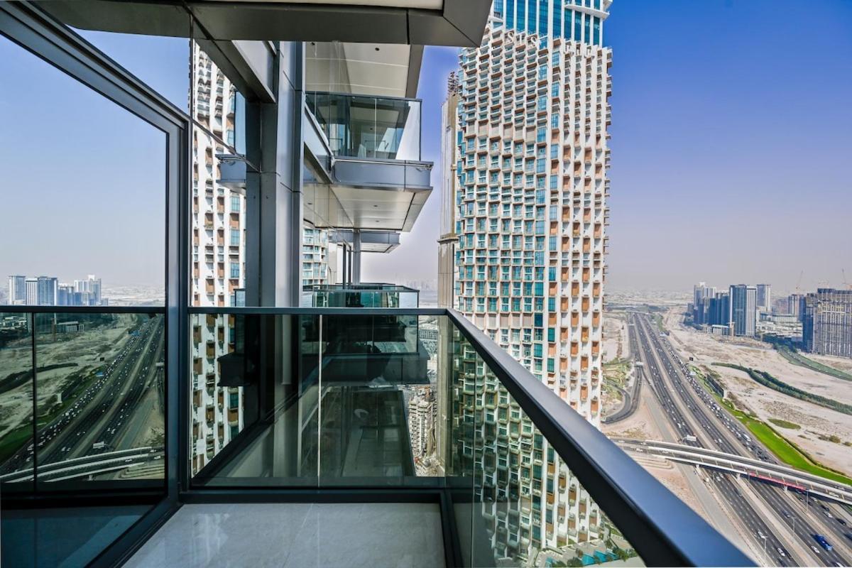 Stunning 2 Bdr Luxury Business Bay Apartment