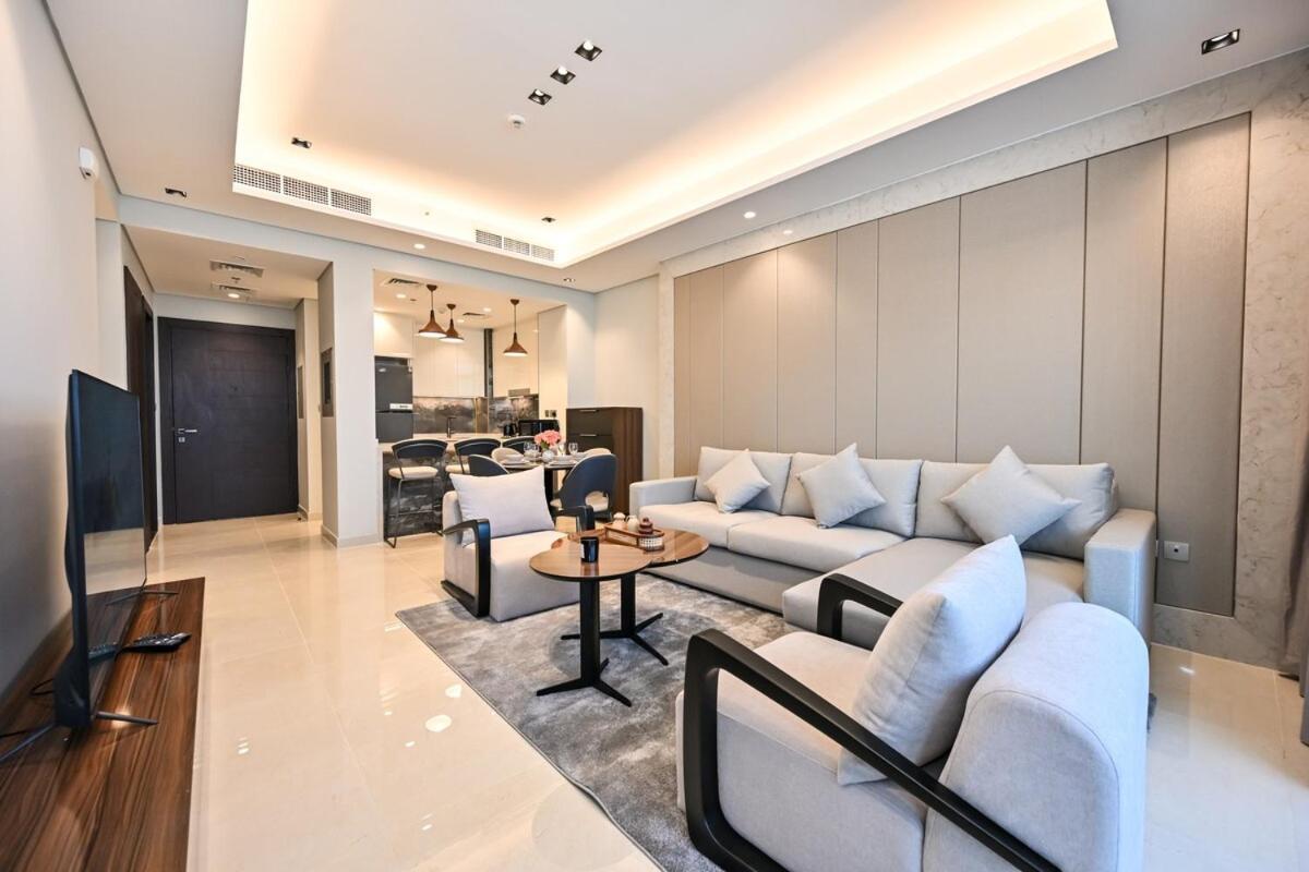 Stunning 2 Bdr Luxury Business Bay *