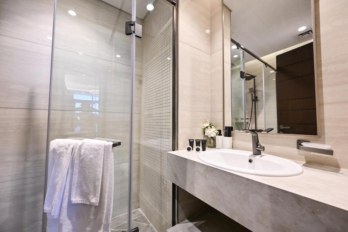 Stunning 2 Bdr Luxury Business Bay *