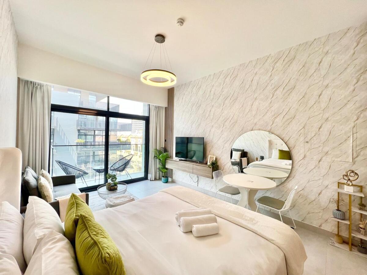 Stylish In The Heart Of Jvc Apartment