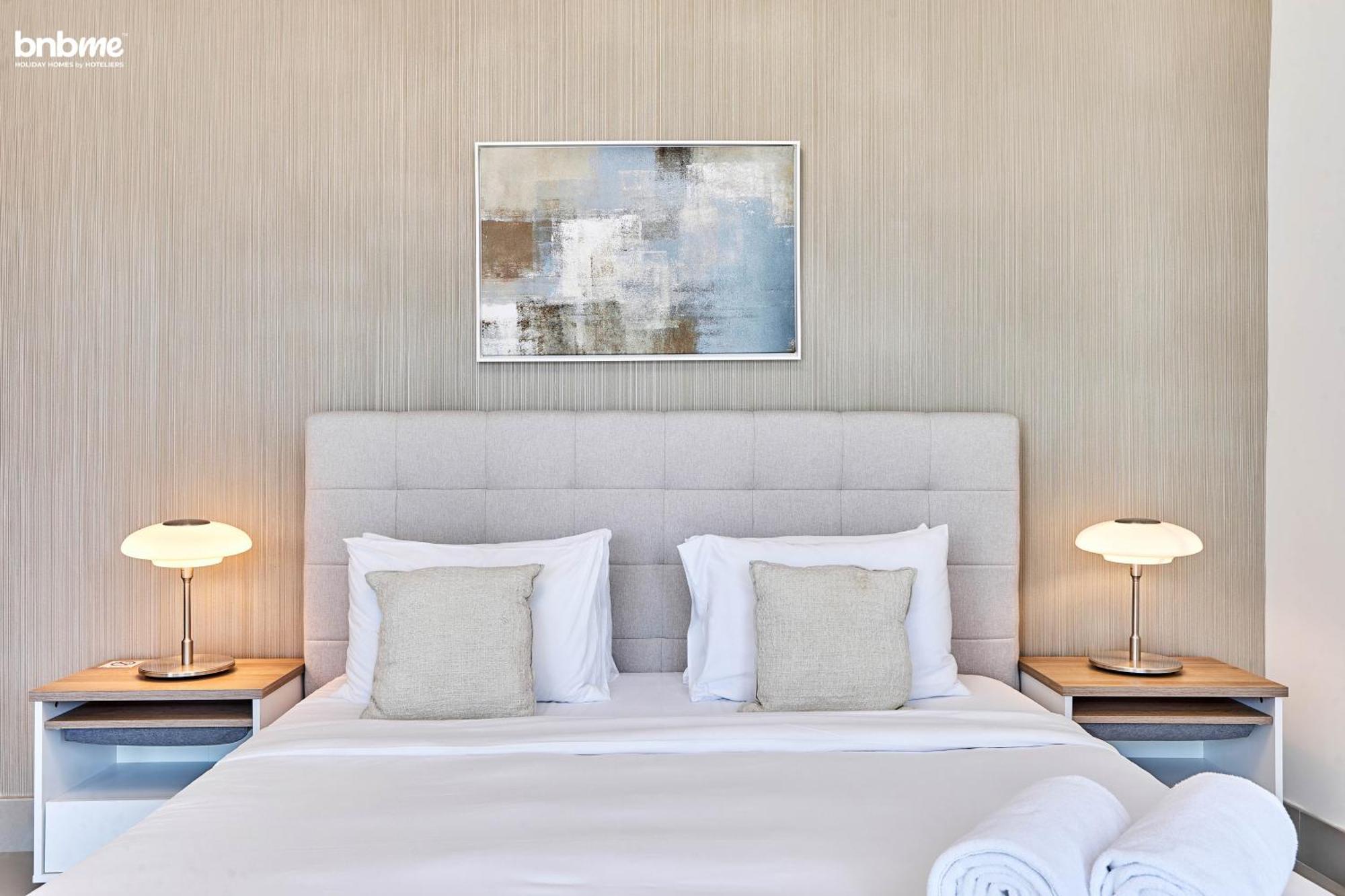 Bnbmehomes - Opera Grand Apartment Dubai