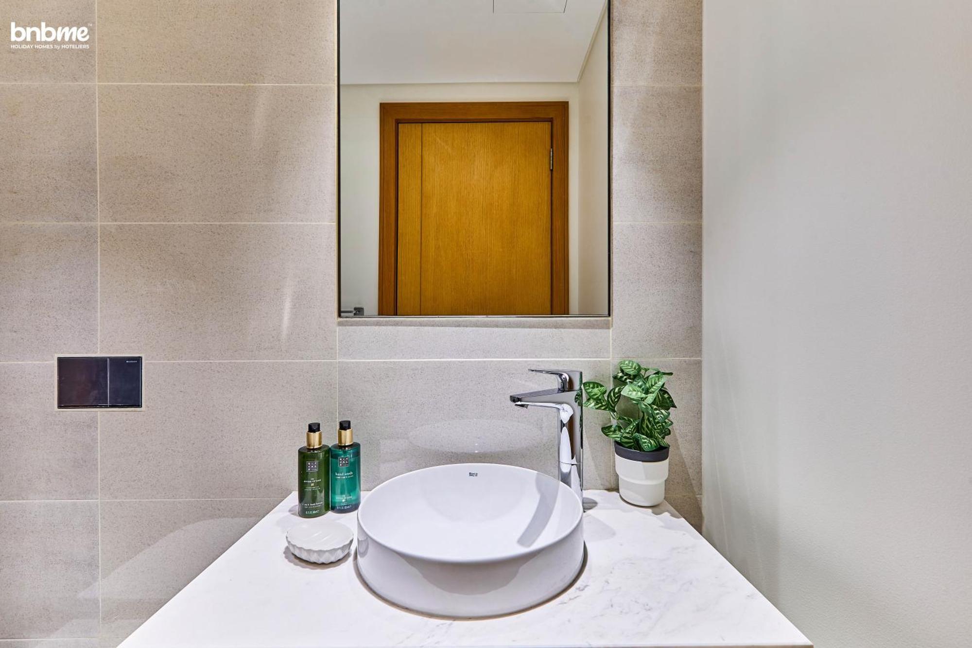 Bnbmehomes - Opera Grand * Dubai