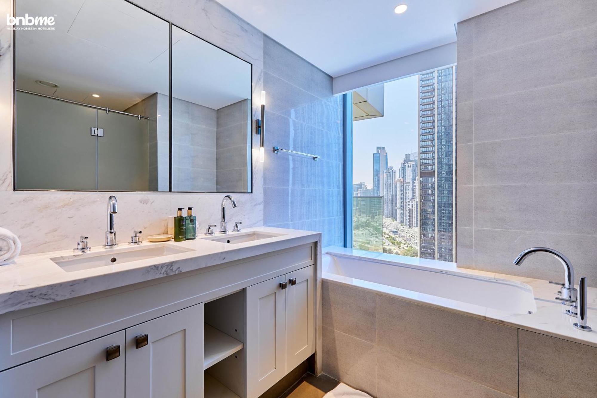 Bnbmehomes - Opera Grand Apartment *
