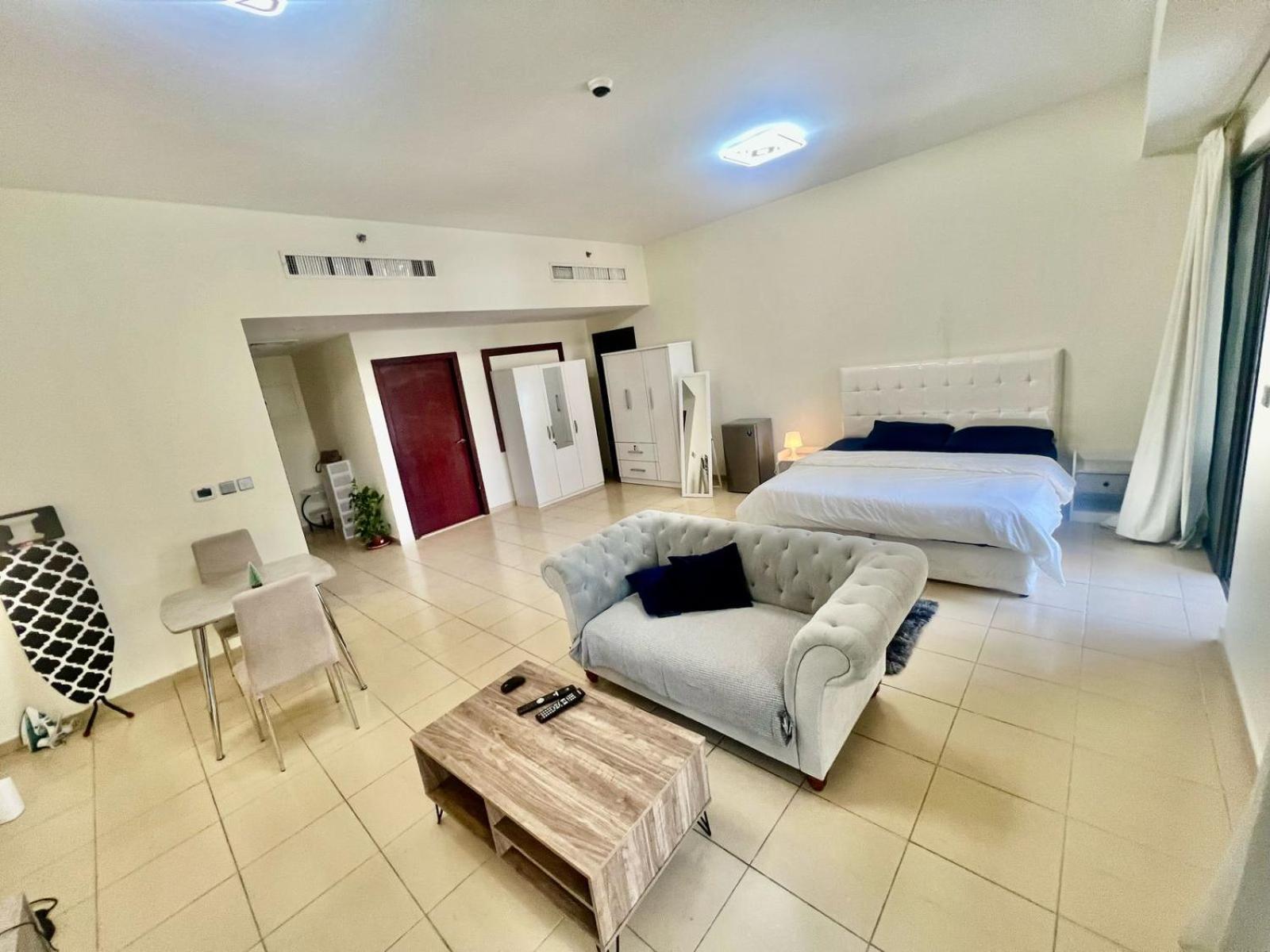 Luxury Apartment With Lake View In The Walk At Jbr! Apartment