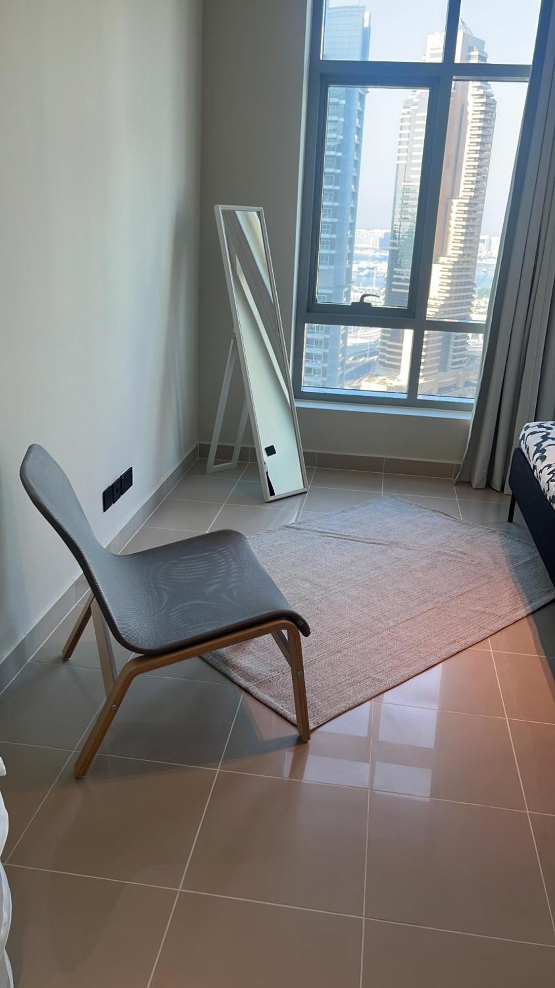 Park Island, Marina, 2 Master Bedrooms, Stunning View, Prime Location *