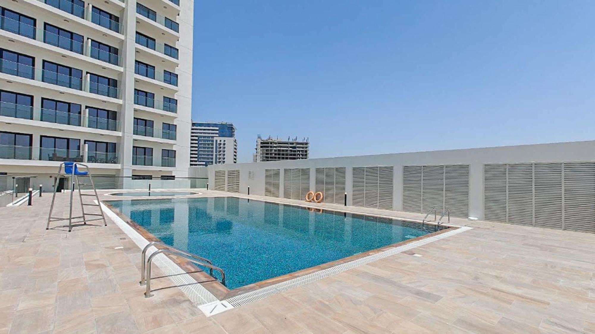 In Alexis Tower's Stunning And Sleeps 2