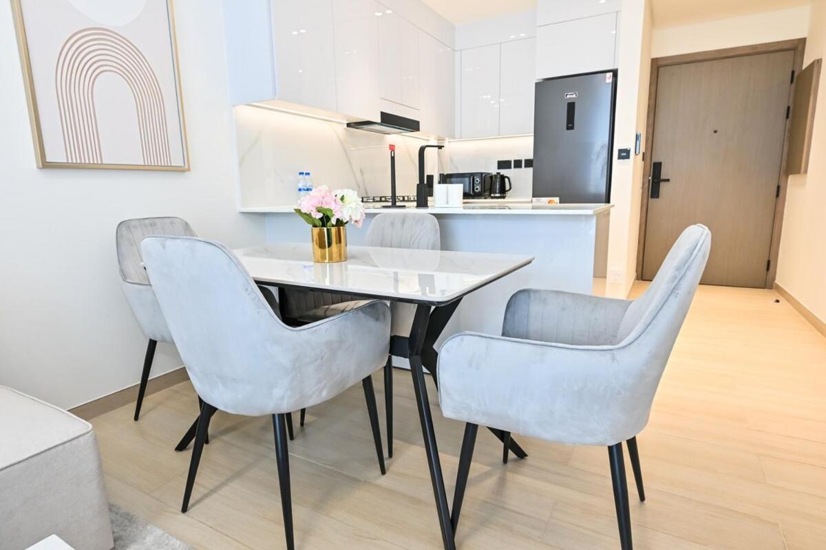 Stunning 1 Bdr Luxury At Jvc