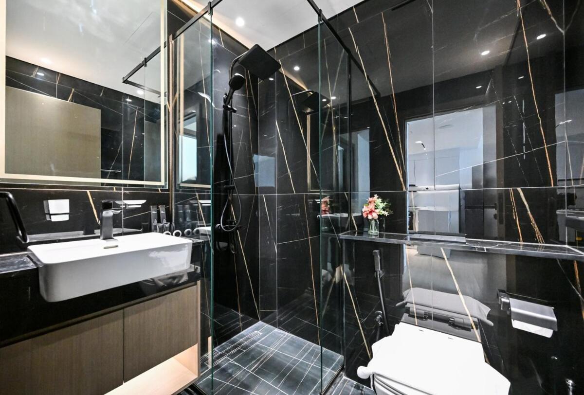 Stunning 1 Bdr Luxury At Jvc Apartment Dubai