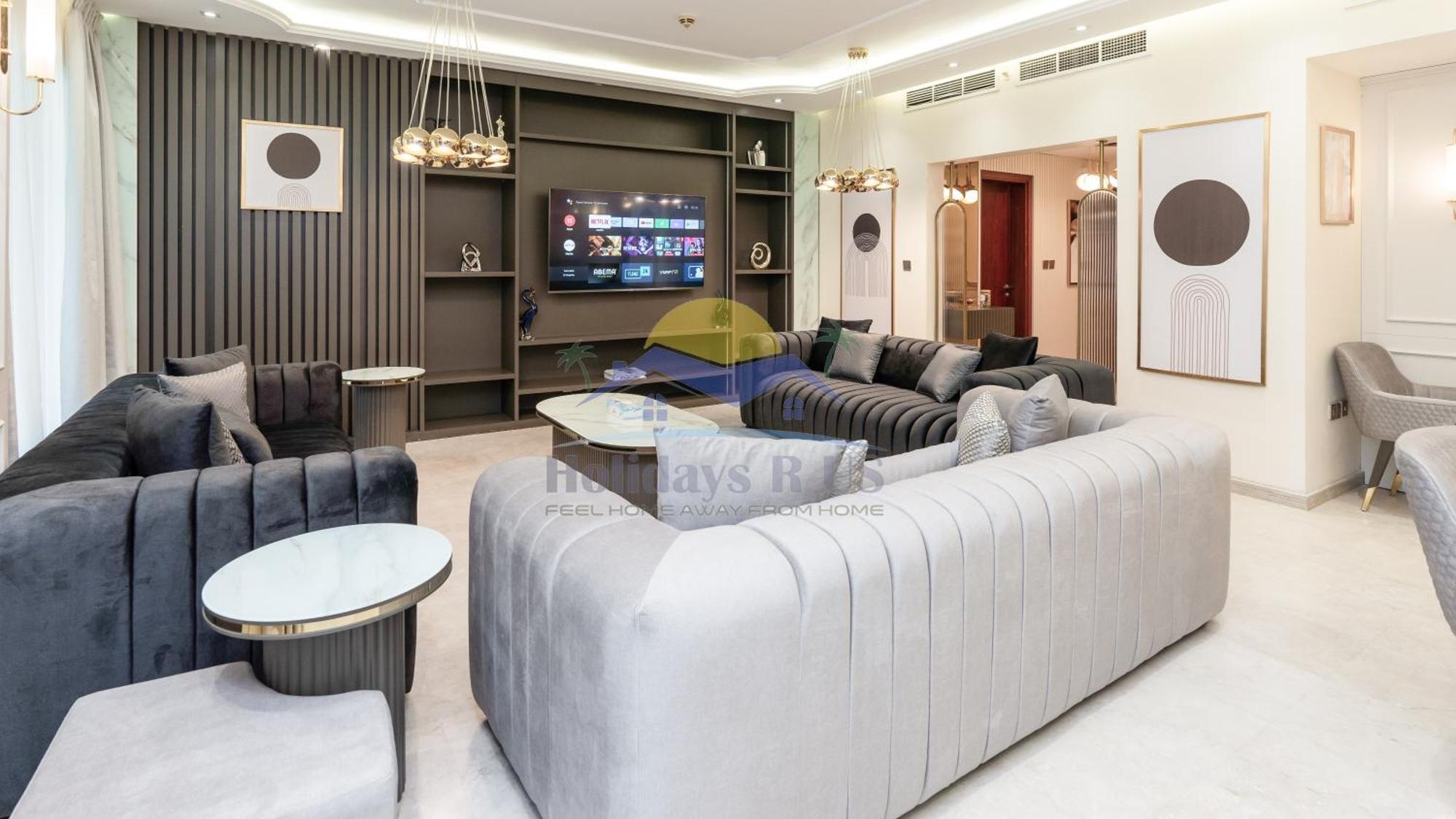 Villa Holidays R Us 4 Bedroom Boulevard View