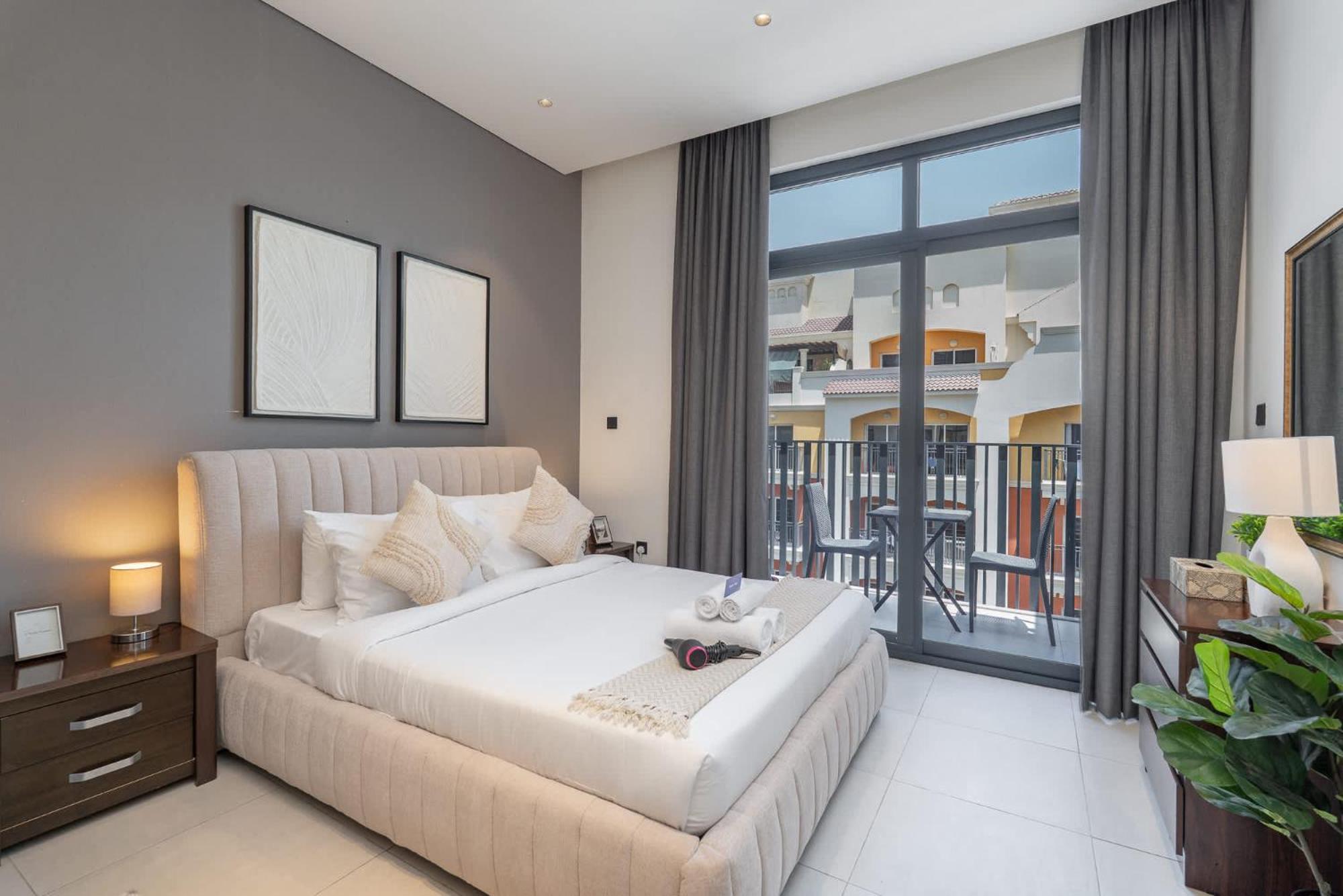 Spacious And Stunning In The Heart Of Jvc