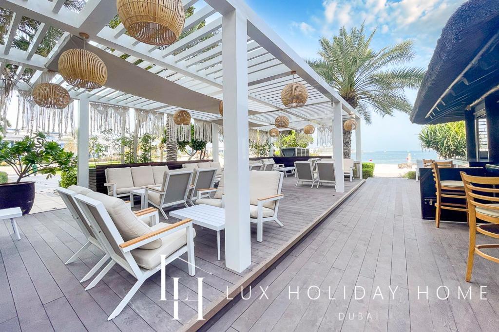 Lux The Palm Island Shoreline * Dubai