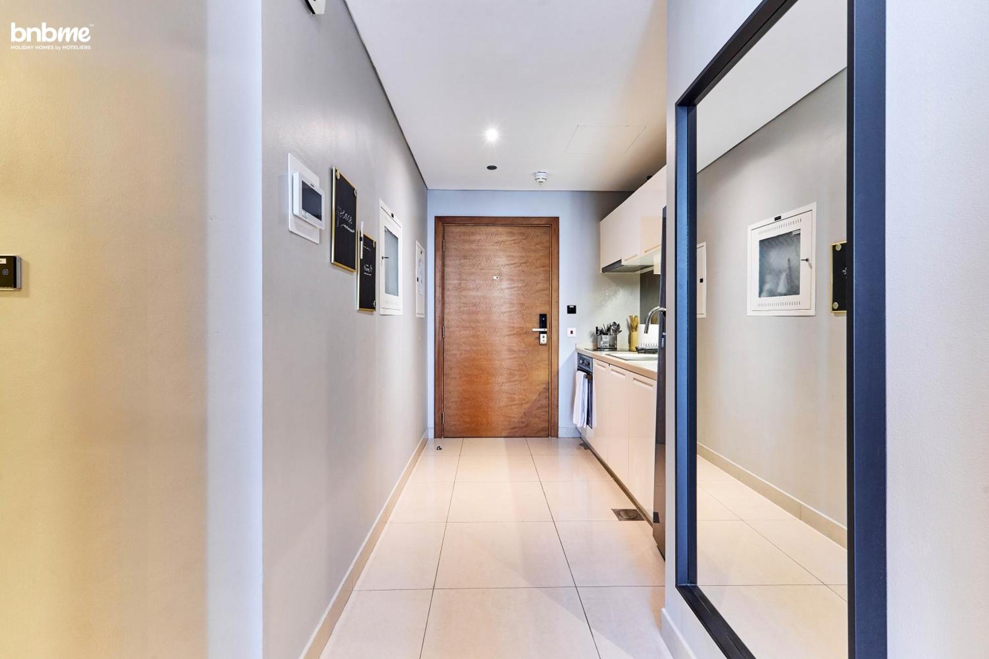 Bnbmehomes - Claren Tower *