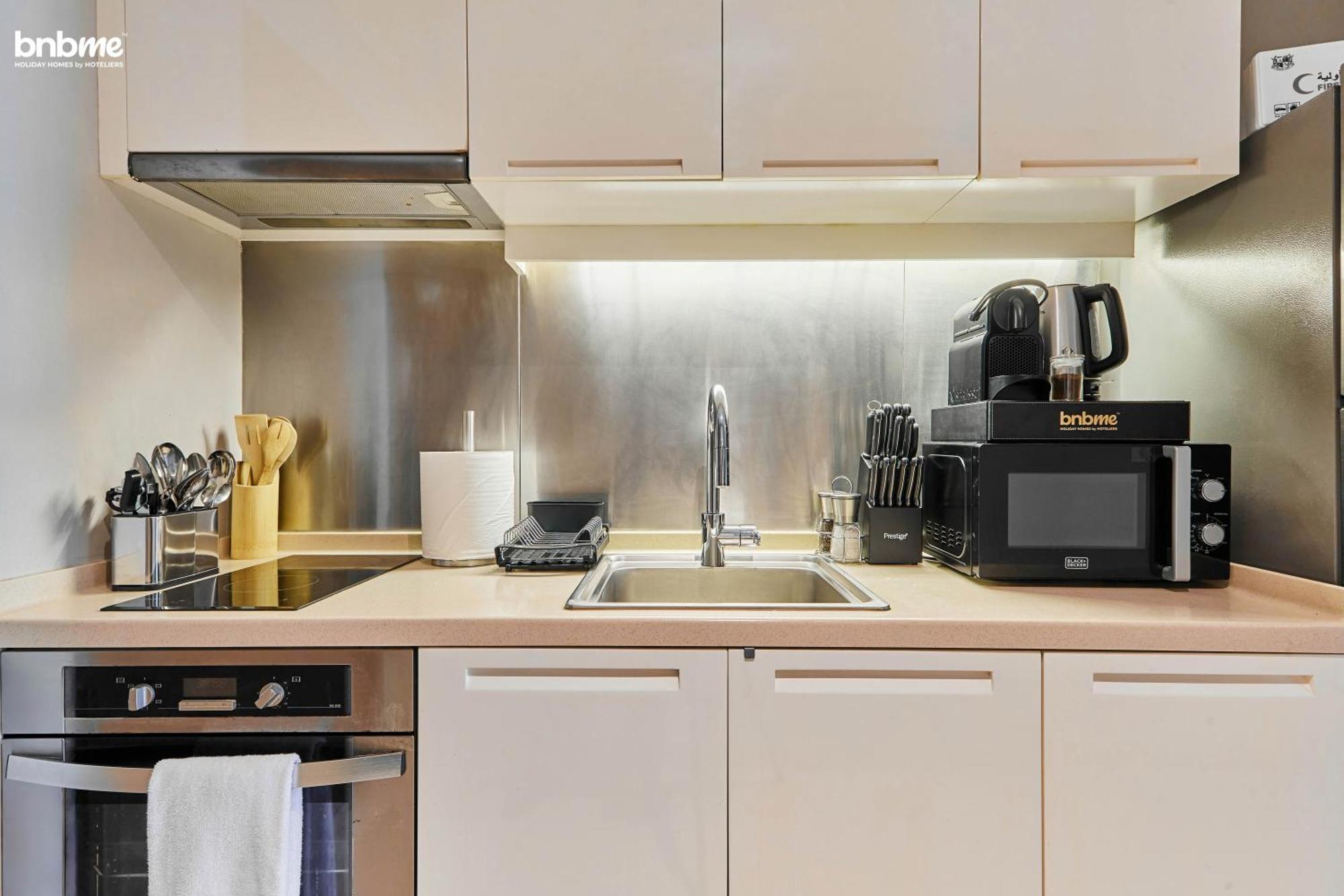 Bnbmehomes - Claren Tower Apartment