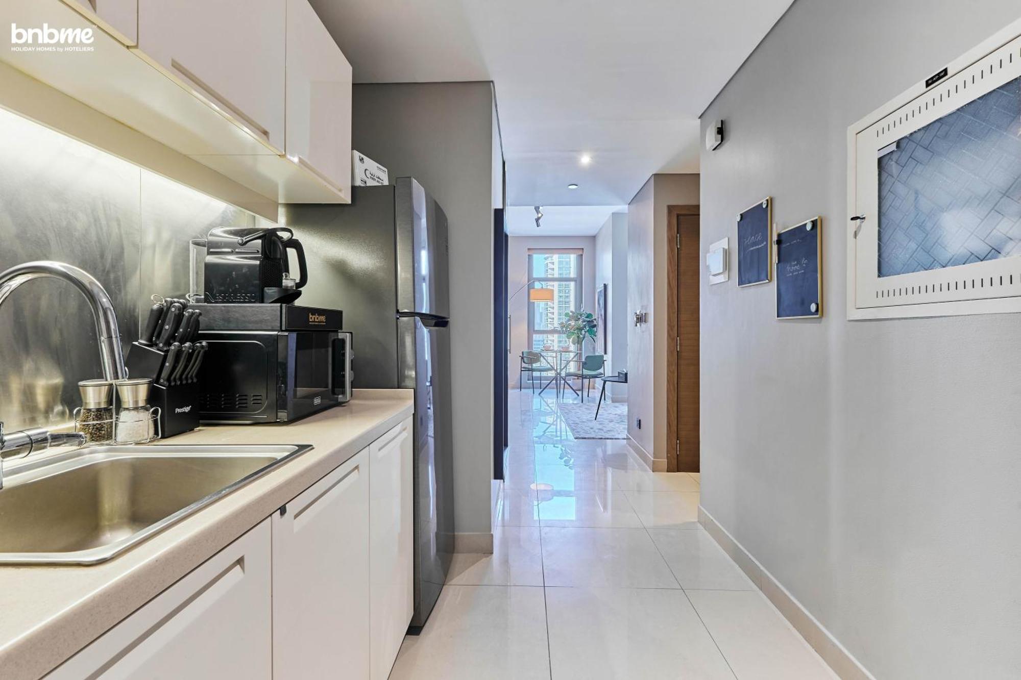 Bnbmehomes - Claren Tower Apartment *