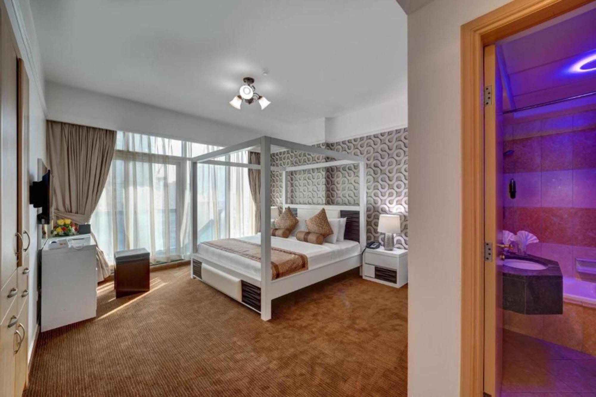 Emirates Grand Luxury Hotel