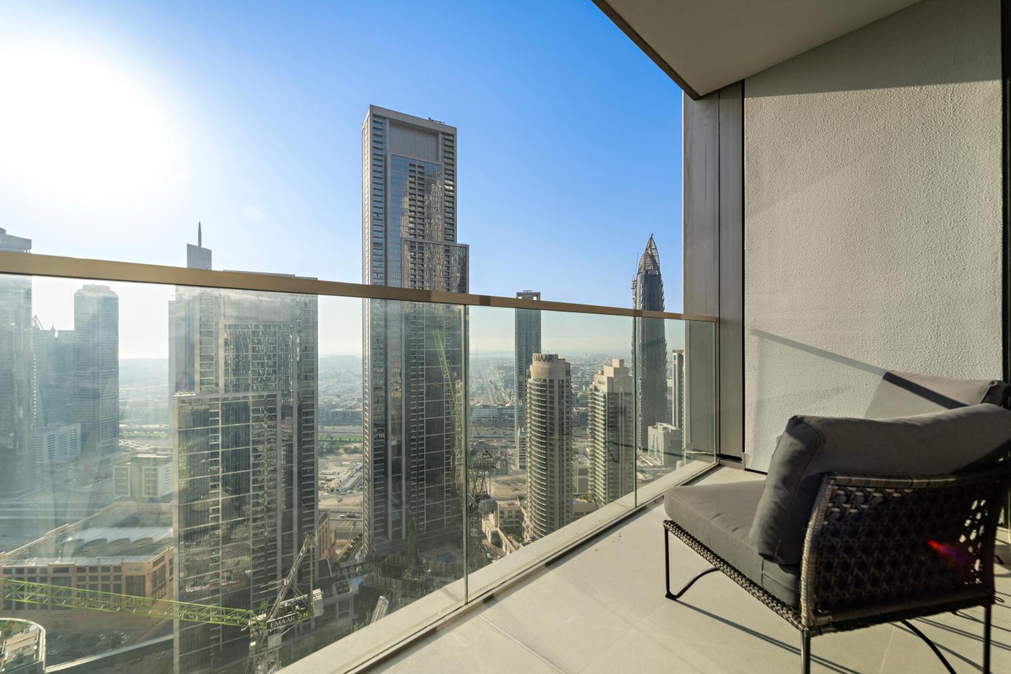 Elegant 1br In Grande Downtown With Pool Dubai