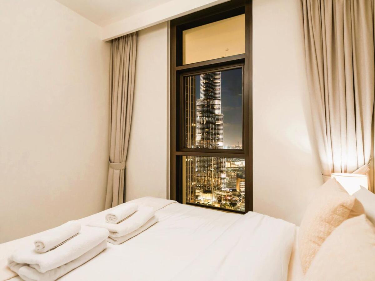 Modern High Rise 2br With Burj Khalifa Views, Steps From Opera And Near Mall Apartment *