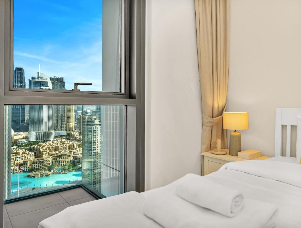 Apartment Modern High Rise 2br With Burj Khalifa Views, Steps From Opera And Near Mall Dubai