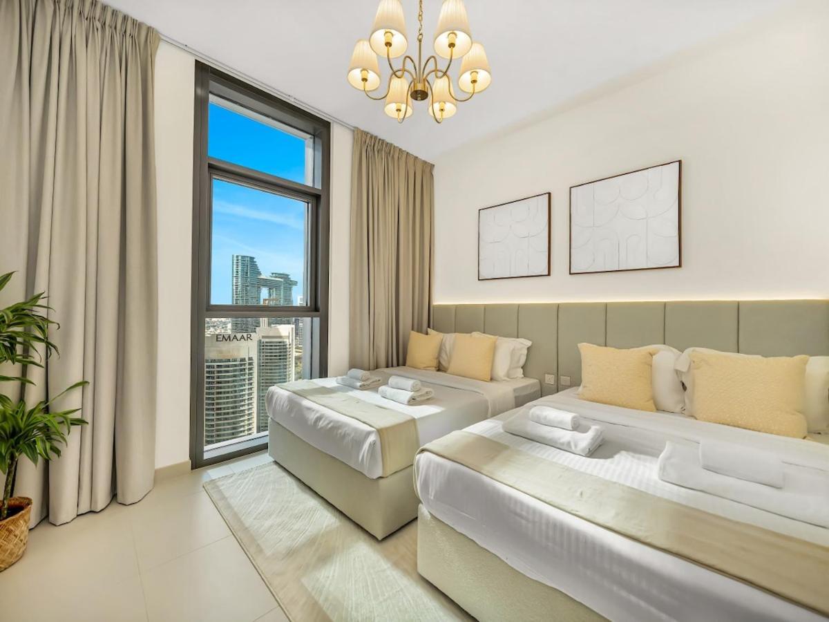 Modern High Rise 2br With Burj Khalifa Views, Steps From Opera And Near Mall