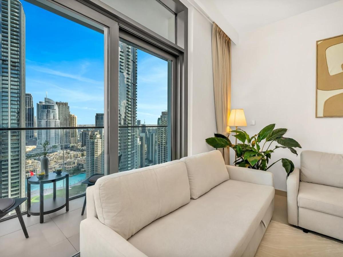 Apartment Modern High Rise 2br With Burj Khalifa Views, Steps From Opera And Near Mall