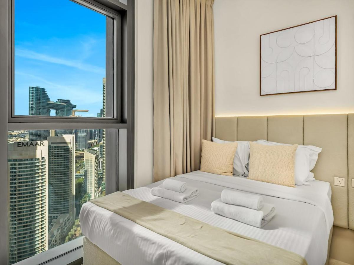 Modern High Rise 2br With Burj Khalifa Views, Steps From Opera And Near Mall Apartment *