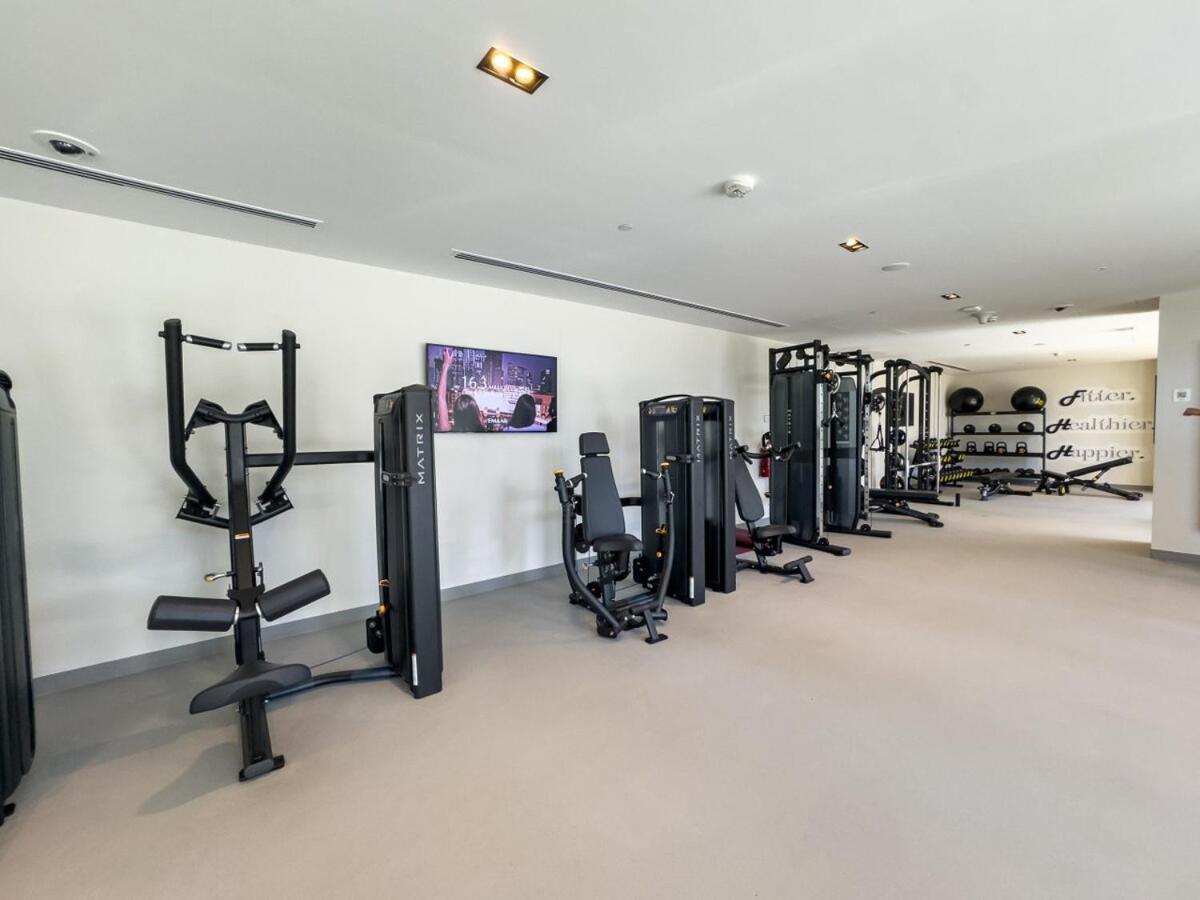 Modern High Rise 2br With Burj Khalifa Views, Steps From Opera And Near Mall Apartment *