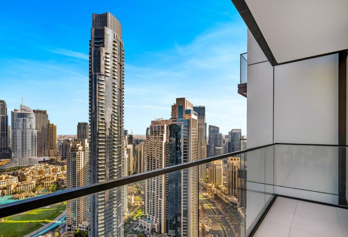 Modern High Rise 2br With Burj Khalifa Views, Steps From Opera And Near Mall Apartment Dubai