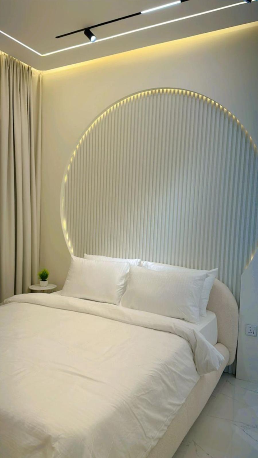 Designer 1br I Golf View I Comfortably Sleeps 4 Apartment