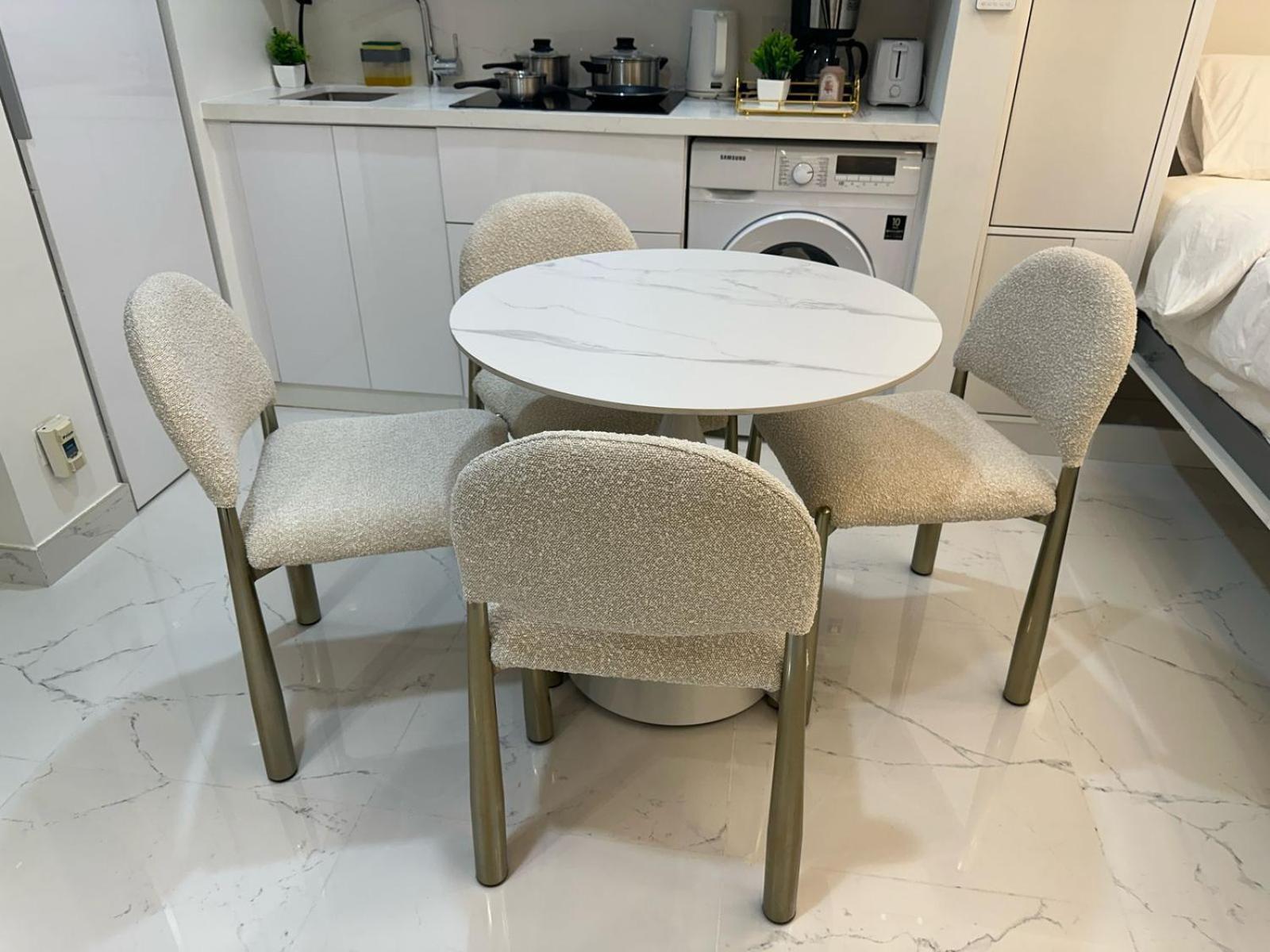 Designer 1br I Golf View I Comfortably Sleeps 4 Apartment *