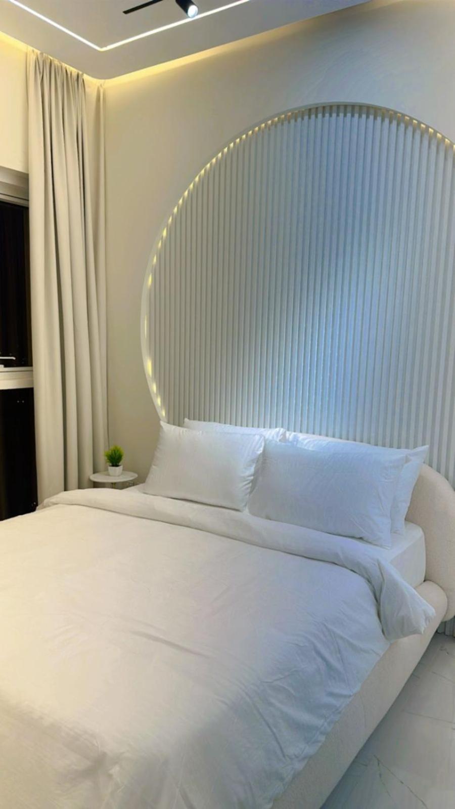 Designer 1br I Golf View I Comfortably Sleeps 4 Apartment Dubai