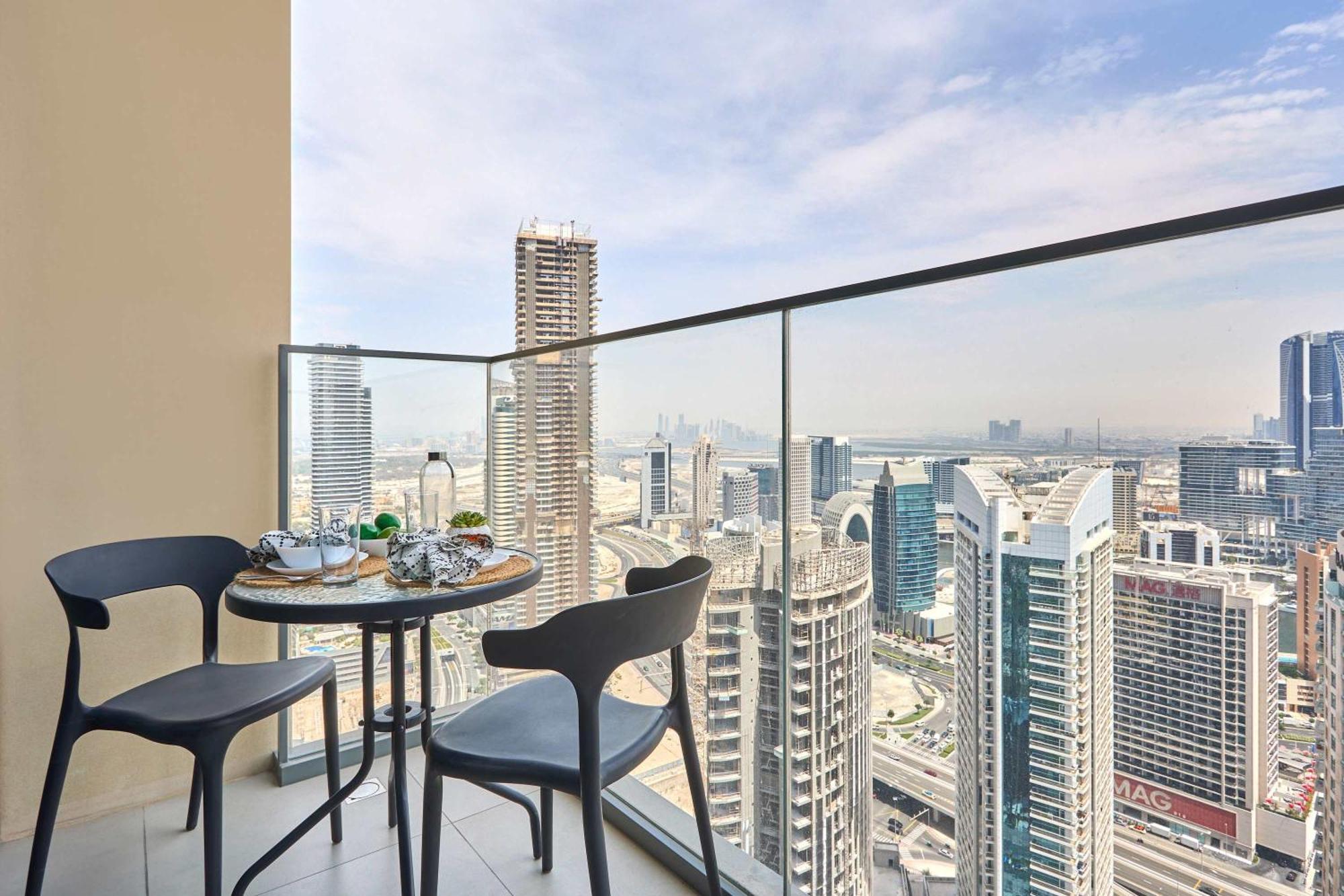 Frank Porter - Burj Royale