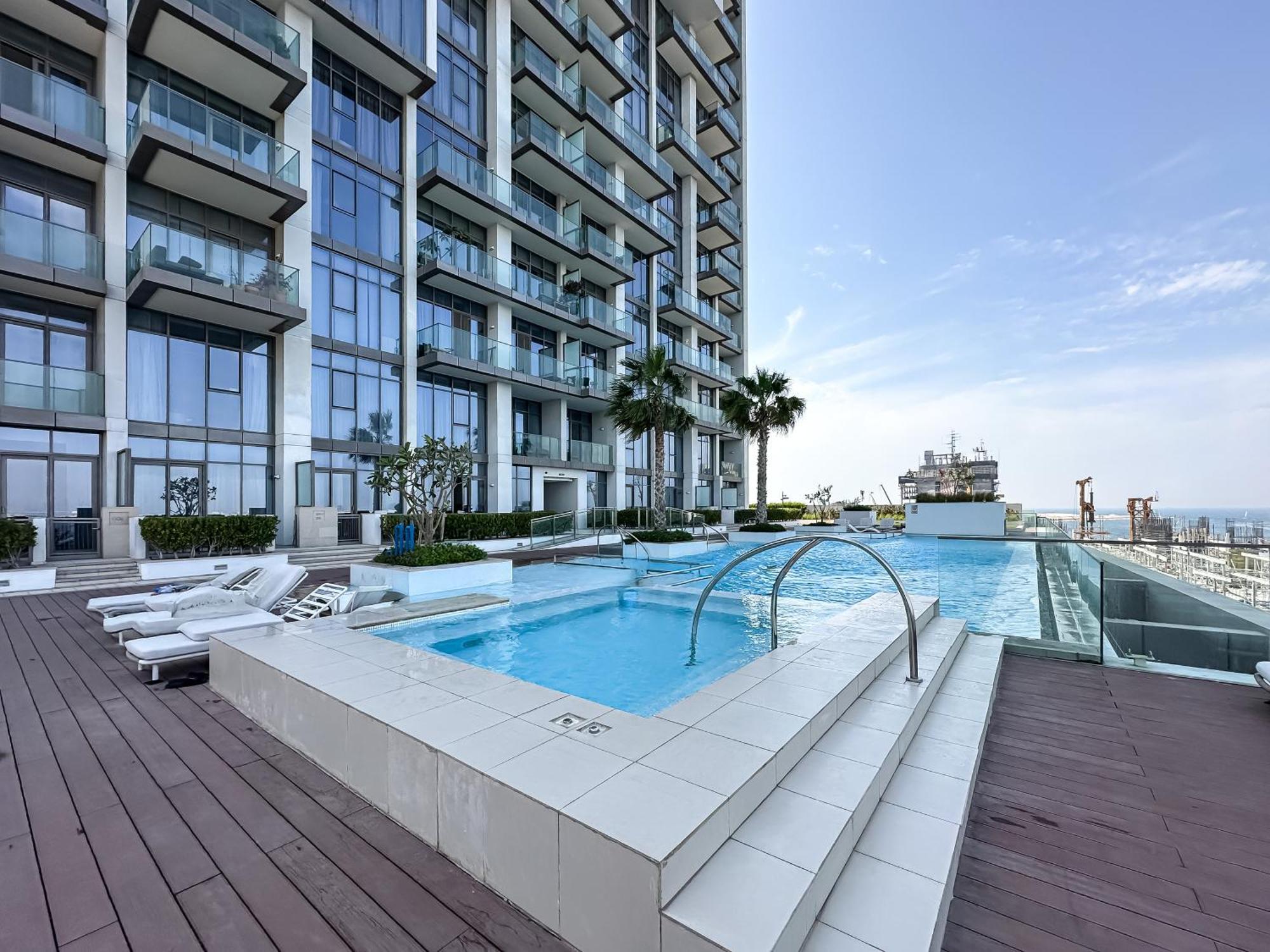Trophy-luxurious Living W Serene Sea Blends View Apartment Dubai