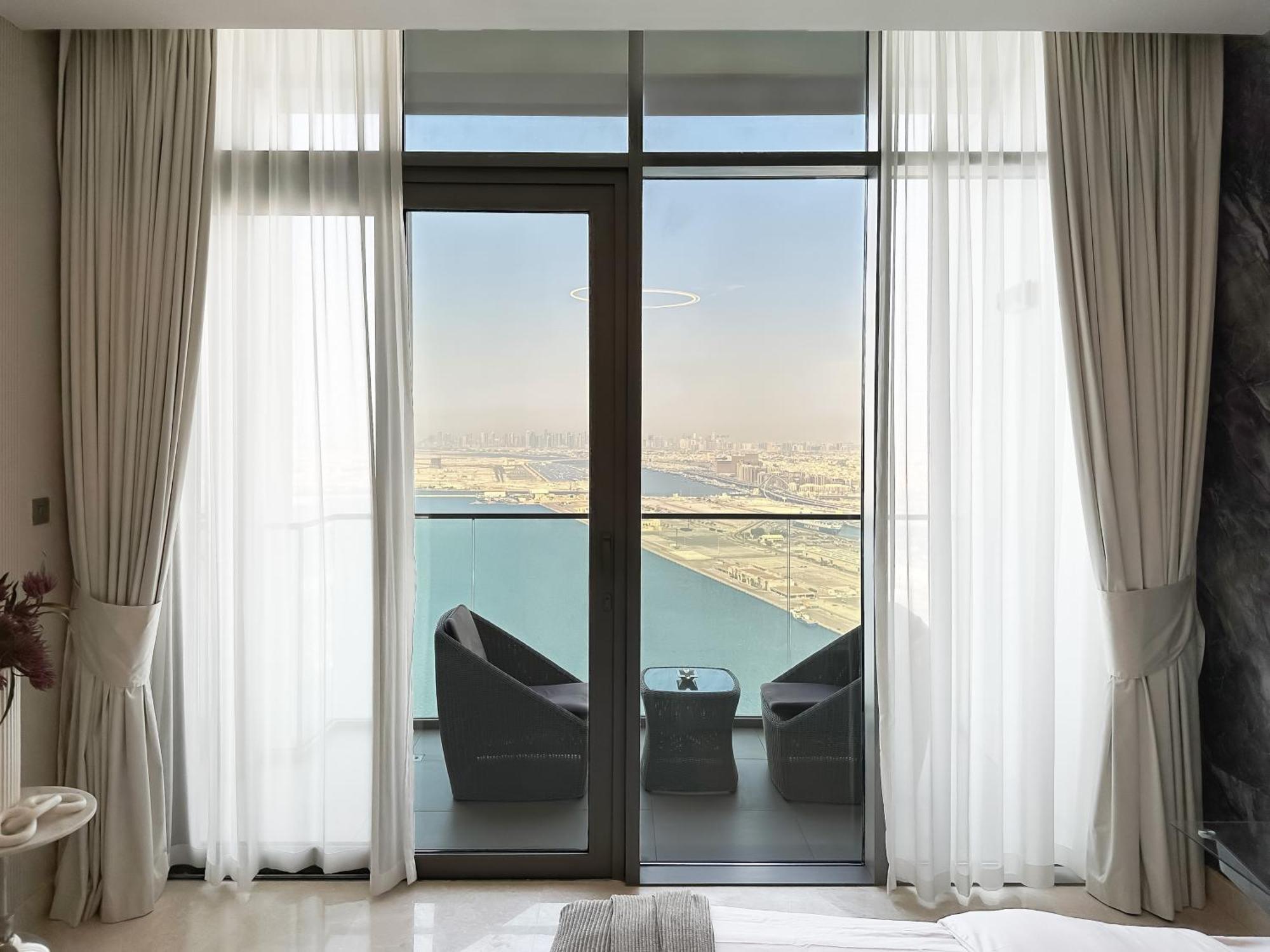 Trophy-luxurious Living W Serene Sea Blends View * Dubai