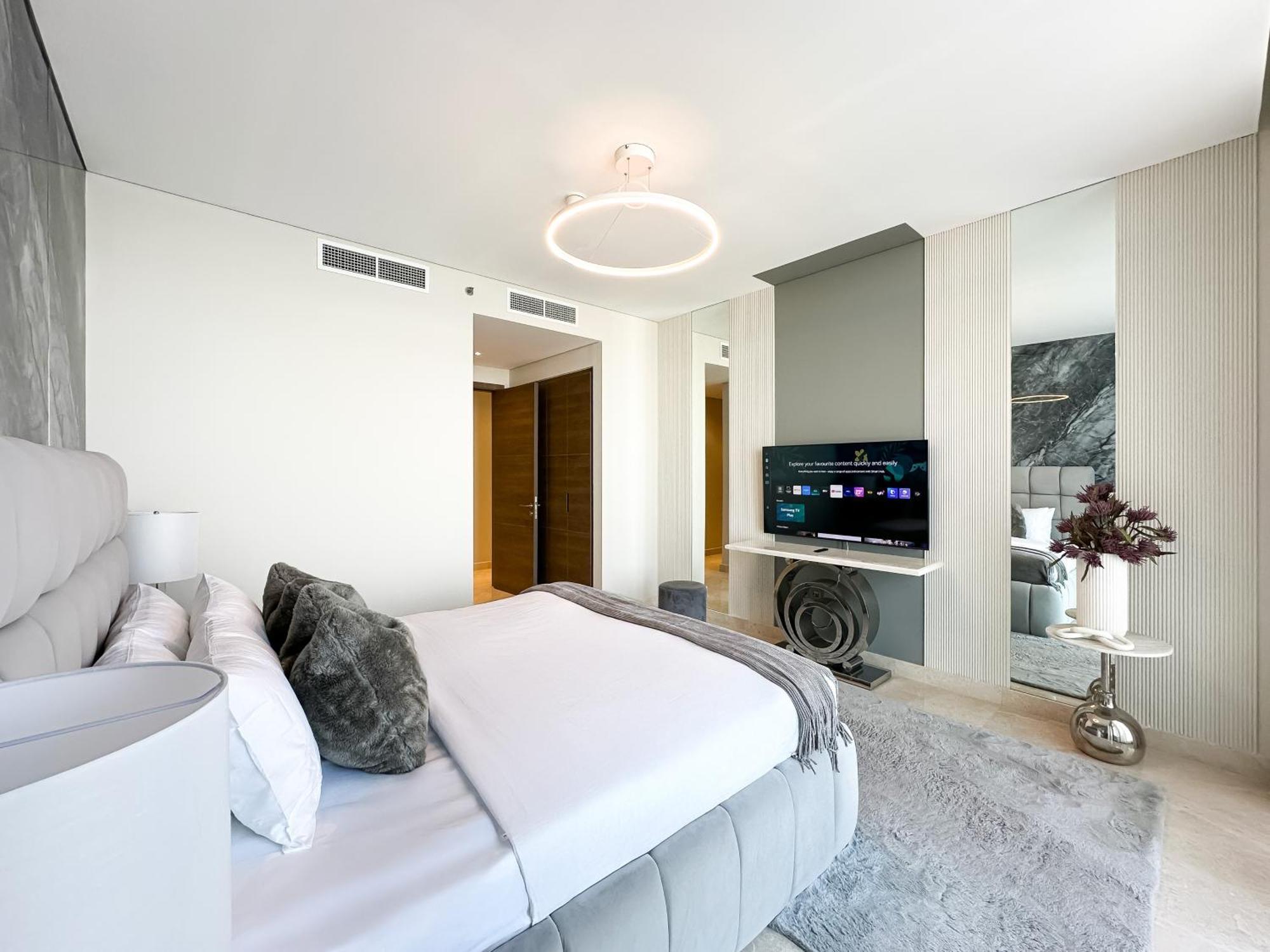 Apartment Trophy-luxurious Living W Serene Sea Blends View Dubai