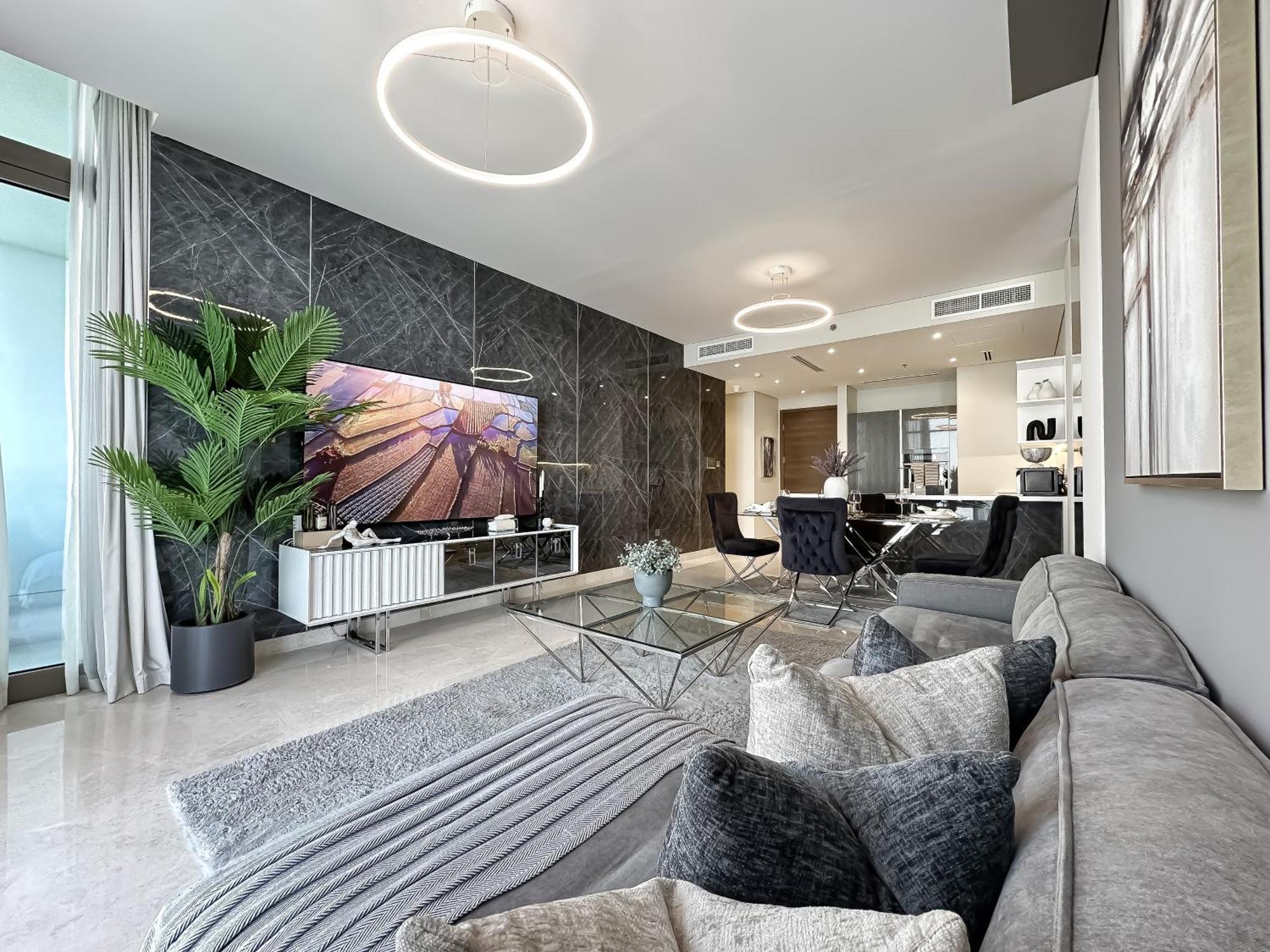 Apartment Trophy-luxurious Living W Serene Sea Blends View