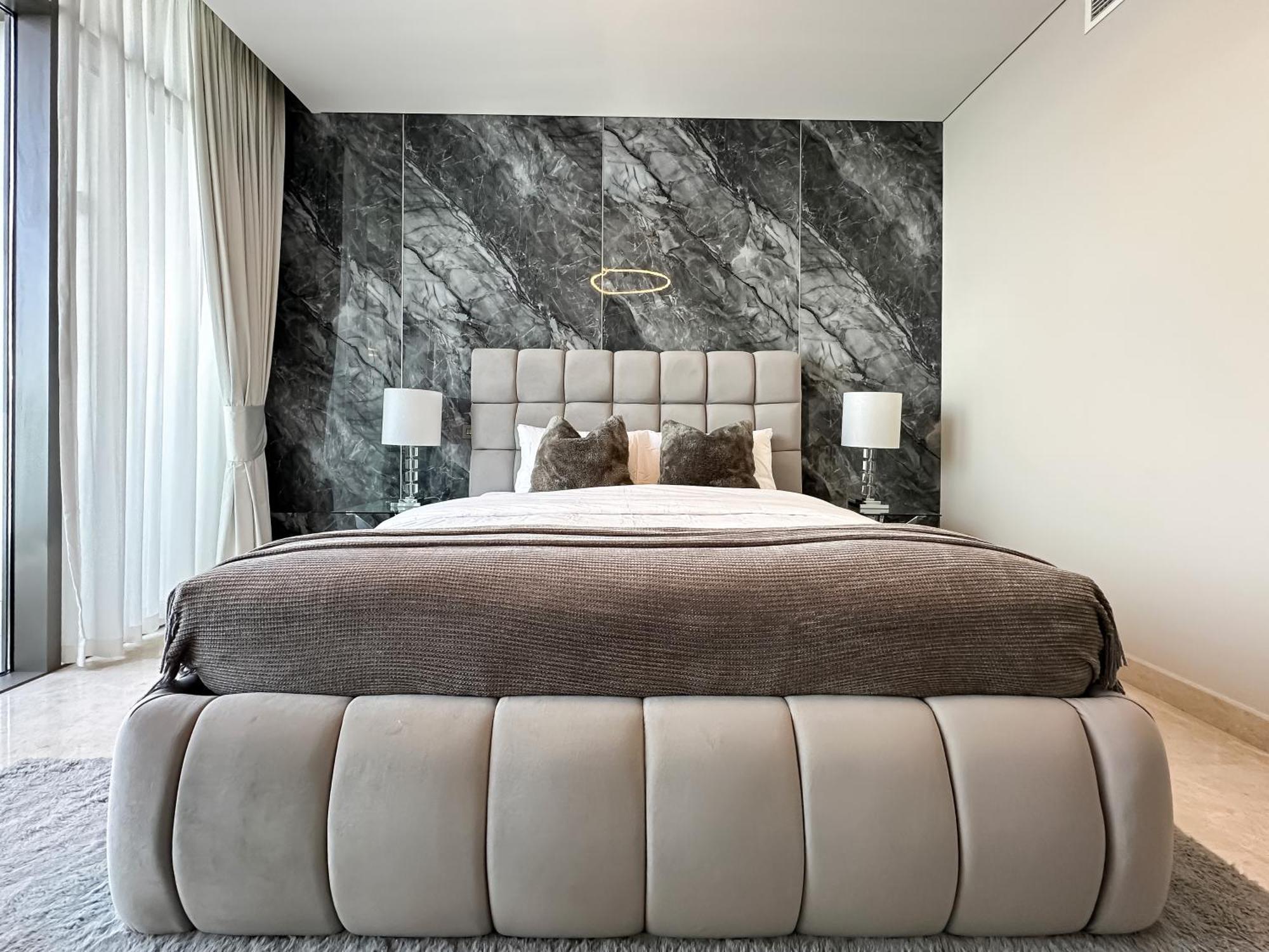 Trophy-luxurious Living W Serene Sea Blends View *