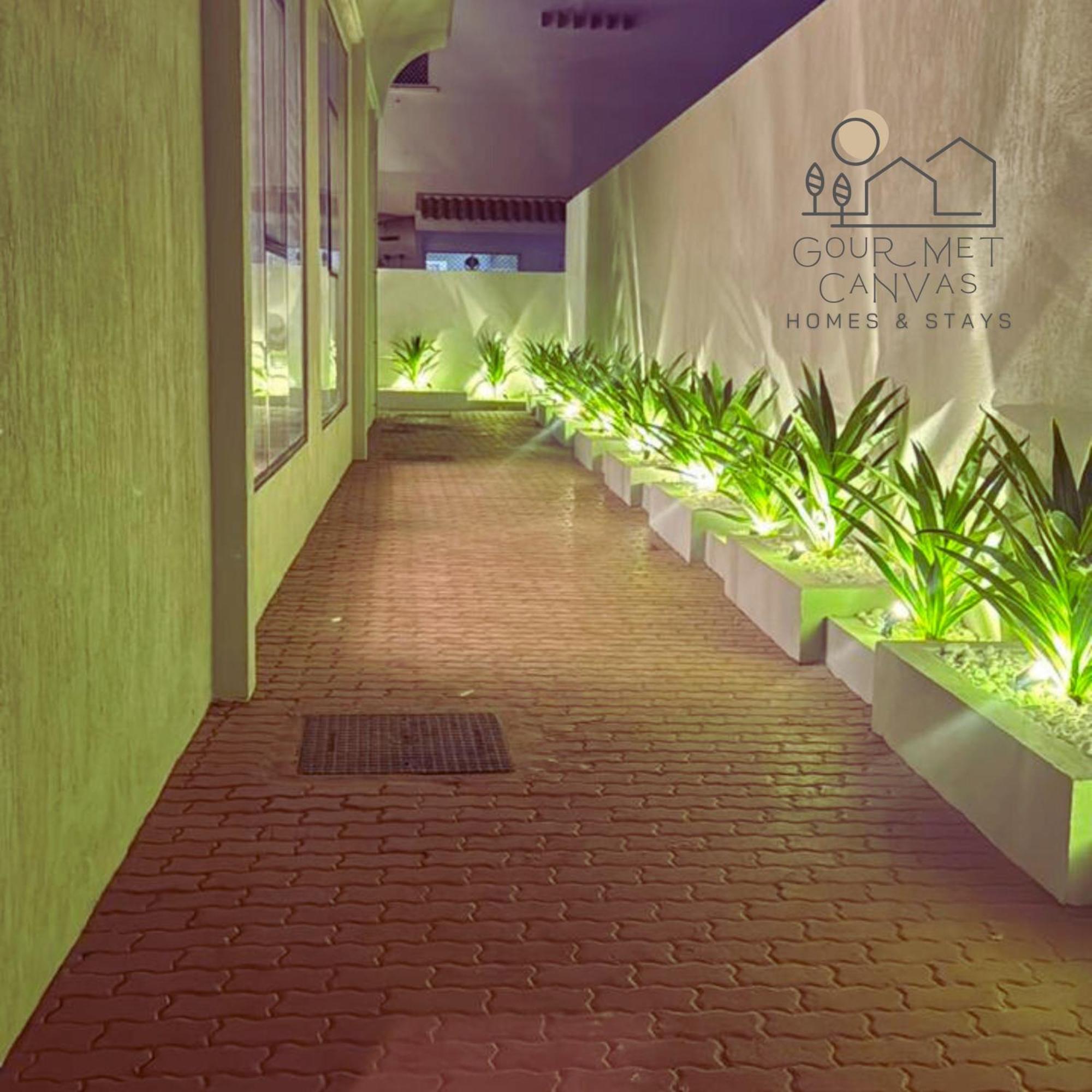 Budget At Satwa * Dubai