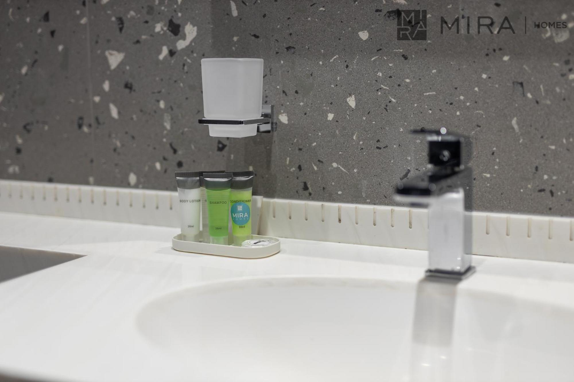 Mira Homes - Newly And Modern 1 Bedroom With View In Jlt *
